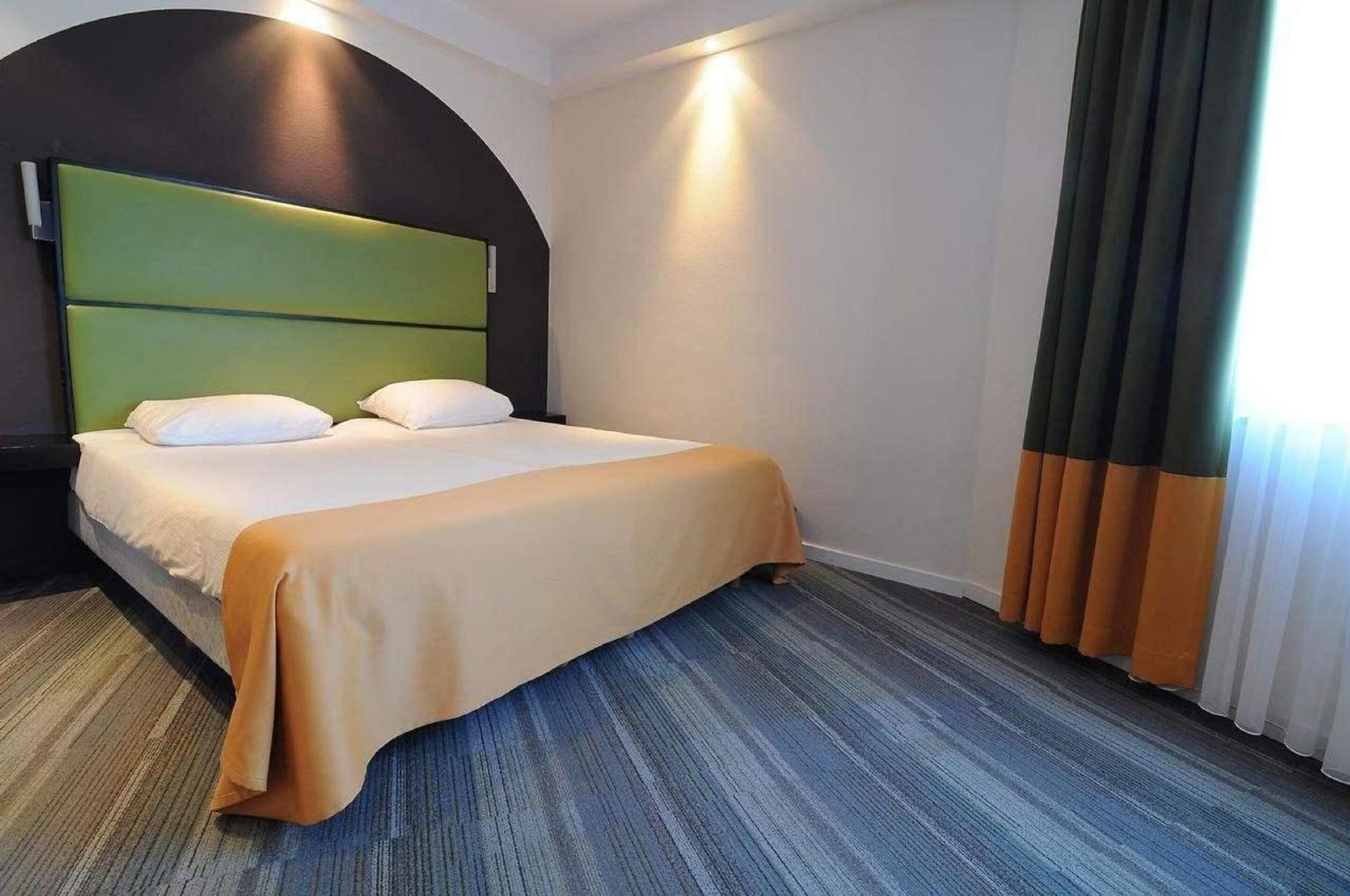 Hotel Arlon Room photo